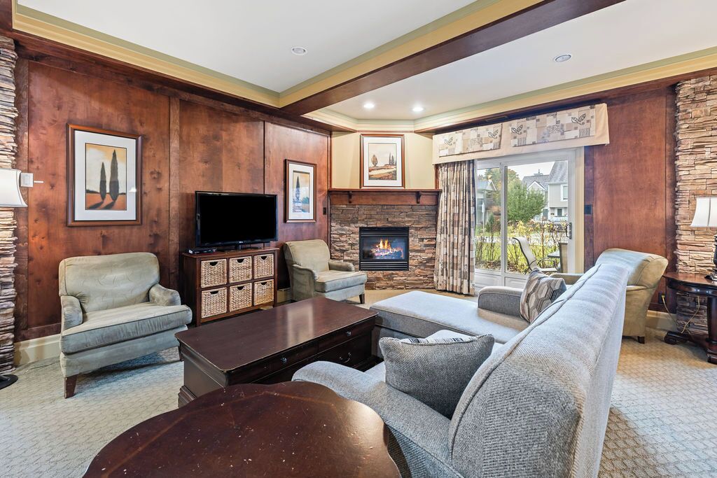 172 Vacation Inn (No Pets) | Living area | 45-inch Smart TV with digital channels, fireplace