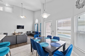 Dining - Beautiful 5BR Pool Home Close to Theme Parks (Davenport)