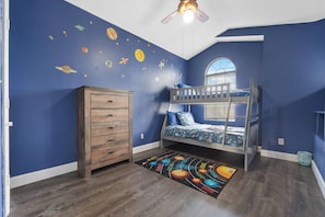 5 bedrooms, WiFi, bed sheets - Beautiful 5BR Pool Home Close to Theme Parks (Davenport)