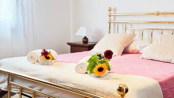 2 chambres, Wi-Fi gratuit, draps fournis