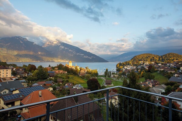 Superior Apartment, Balcony, Lake View | Terrace/patio - BERG&BERG APARTMENTS-Spiez Self Check-In (Spiez)