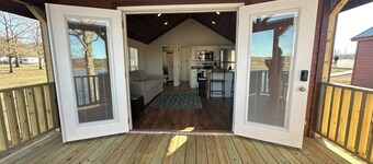 Cozy 101 Cabin 1 bdrm on Smith Lake Located beside Smith Lake Park Boat Ramp