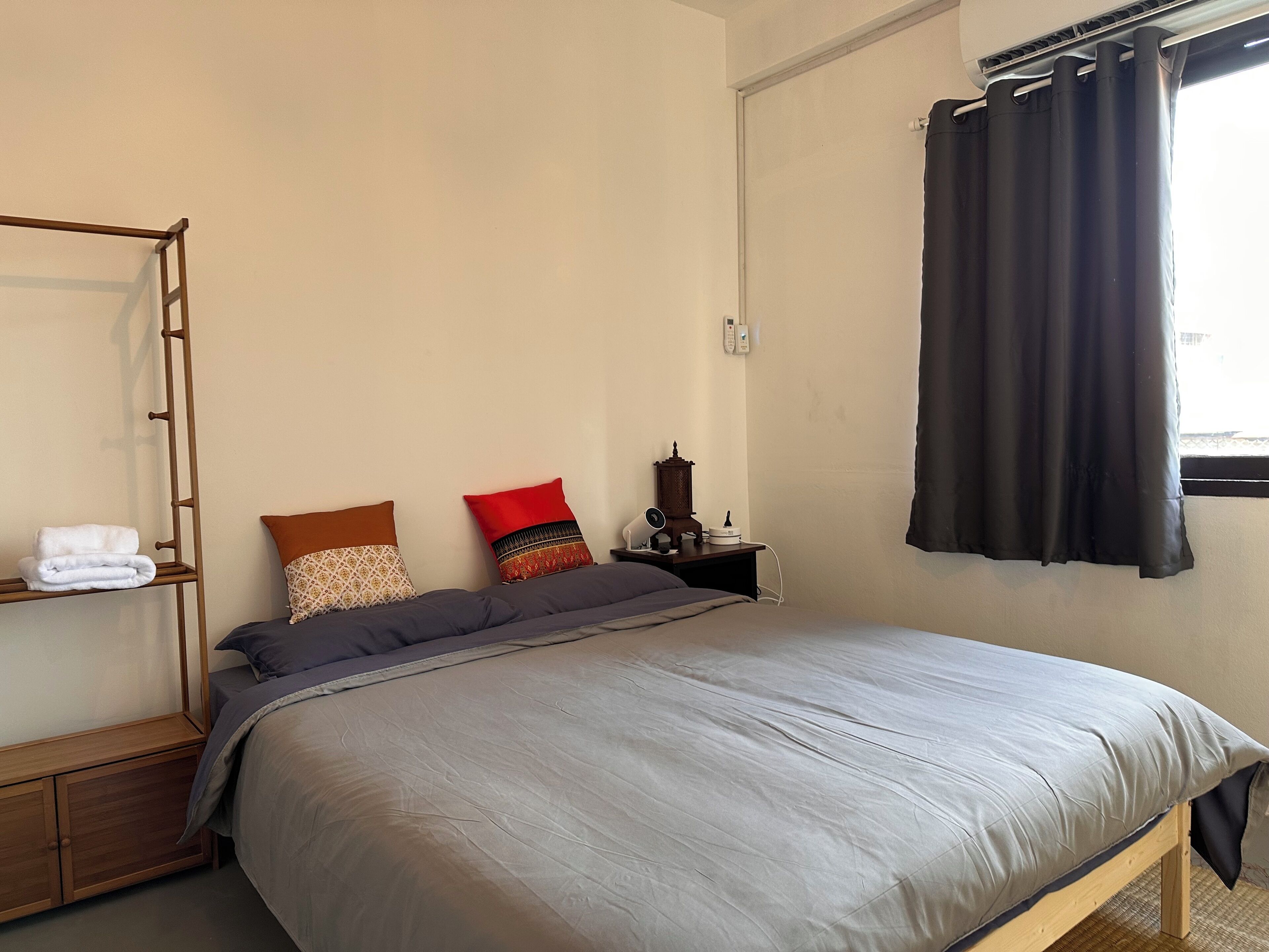 2 bedrooms, WiFi, bed sheets