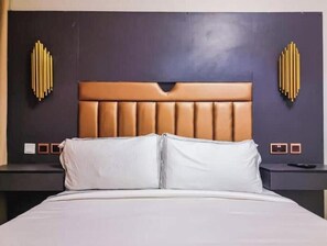 2 Schlafzimmer, Zimmersafe, Schreibtisch, Bügeleisen/Bügelbrett