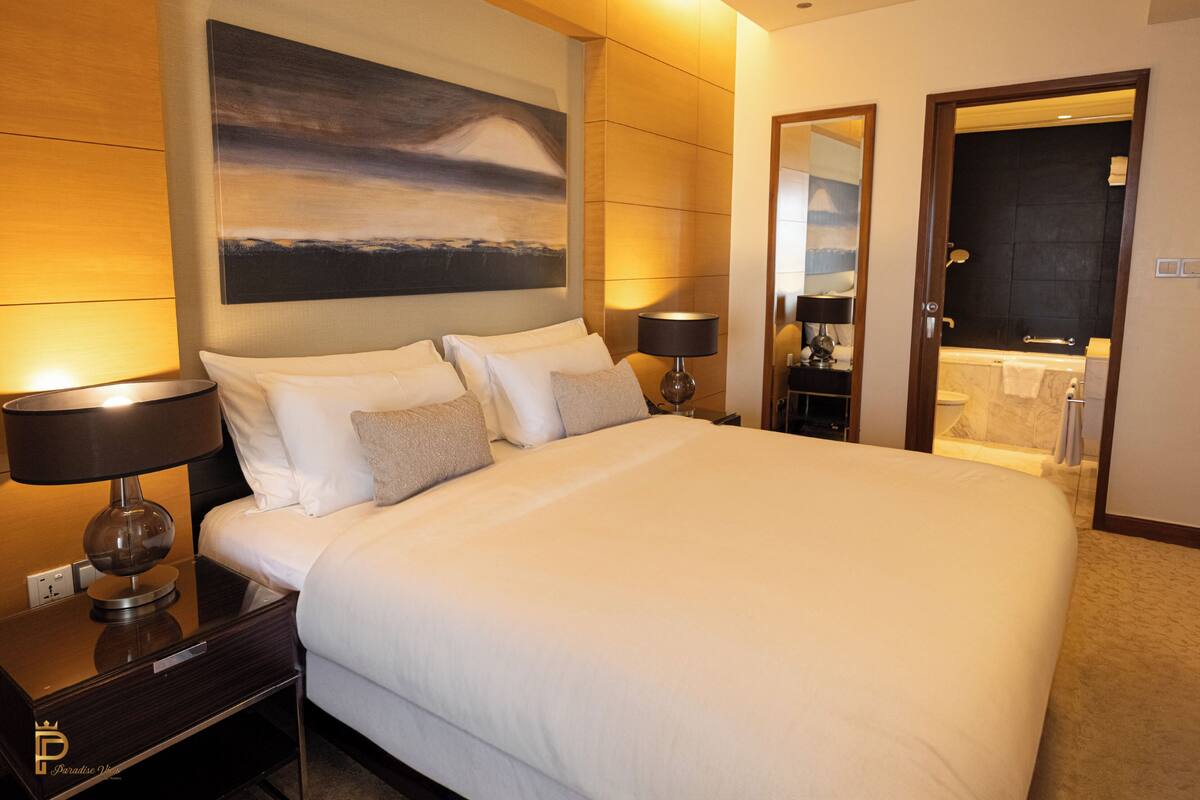 Comfortable One-Bedroom Apartment (Dubai Mall) | Sengetøy av topp kvalitet, safe på rommet og skrivebord