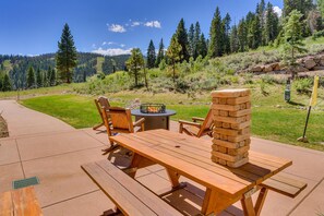 屋外ダイニングエリア