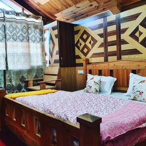 Kahden hengen comfort-huone, vuoristonäköala | Kannettavalle tietokoneelle sopiva työtila