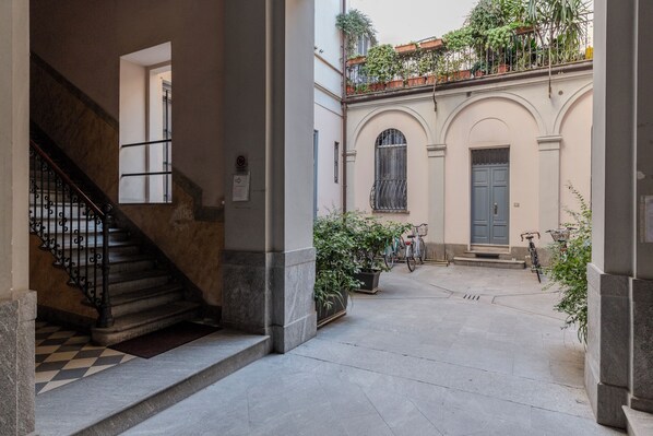 Exterior - notaMi - MANSARDE BELVEDERE DUOMO (Milan)