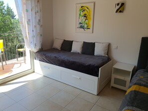 1 bedroom, WiFi, bed sheets