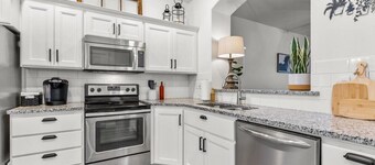 *Heart of Meridian*Patio, firepit*Backyard*King