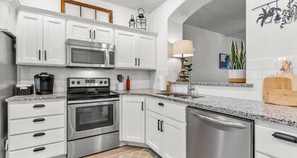 *Heart of Meridian*Patio, firepit*Backyard*King