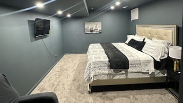 2 chambres, coffres-forts dans les chambres, bureau