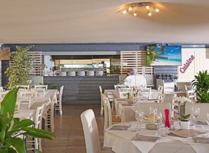 Dining - Vacation park Butterfly Mobilehome Nabucco Deluxe S for 6 persons (Peschiera del Garda)