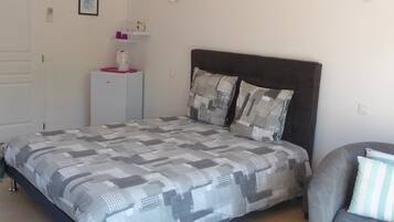 1 camera, Wi-Fi, lenzuola