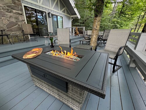Marvelous 3-bedroom house with WiFi and EV Charger in Beech Mountain