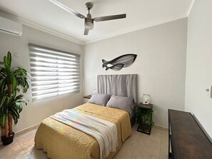 2 chambres, rideaux occultants, fer et planche à repasser, Wi-Fi gratuit