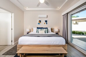 4 bedrooms, desk, iron/ironing board, travel crib
