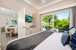 4 bedrooms, desk, iron/ironing board, travel cot