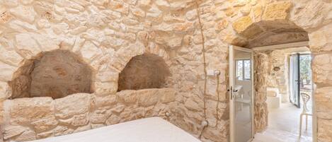 4 عدّة غرف نوم وسرير سفر وواي فاي مجانًا وملاءات أسرّة