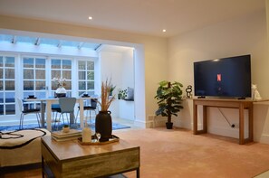 Interior - Deluxe 2 bedroom Maisonette in Oval with Garden - close to Central London & KCH (London)
