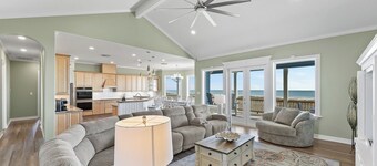 Shoreline Sanctuary - Seahorse Beachfront on 2 lots w/ Elevator & Cabana Service