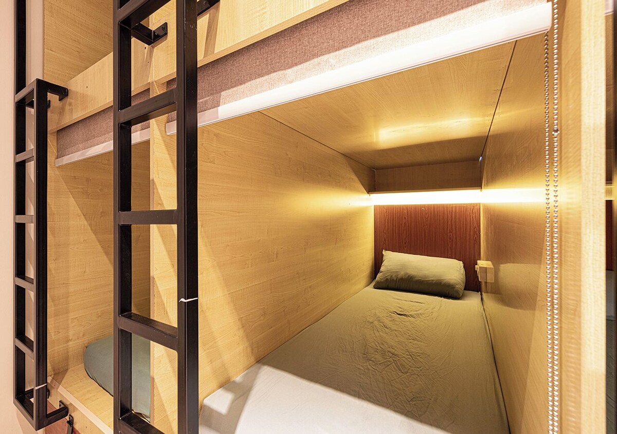 Next'House - Business Boulevard Hostel - Image 5