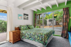 4 bedrooms, iron/ironing board, WiFi, bed sheets - Coastal Daydream - Mangawhai Heads Holiday Home (Mangawhai)