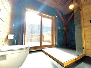 Studio Suite | Bathroom
