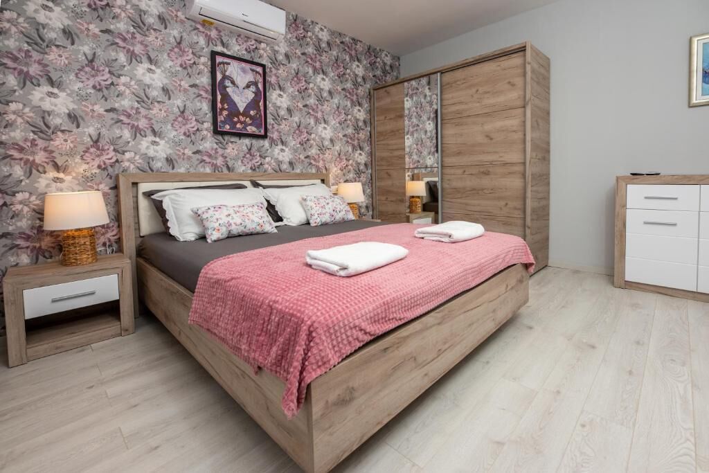 2 bedrooms, WiFi, bed sheets