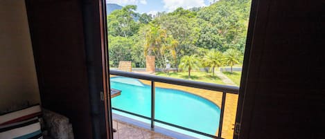Chambre Double Luxe, véranda, vue piscine | Vue de la chambre