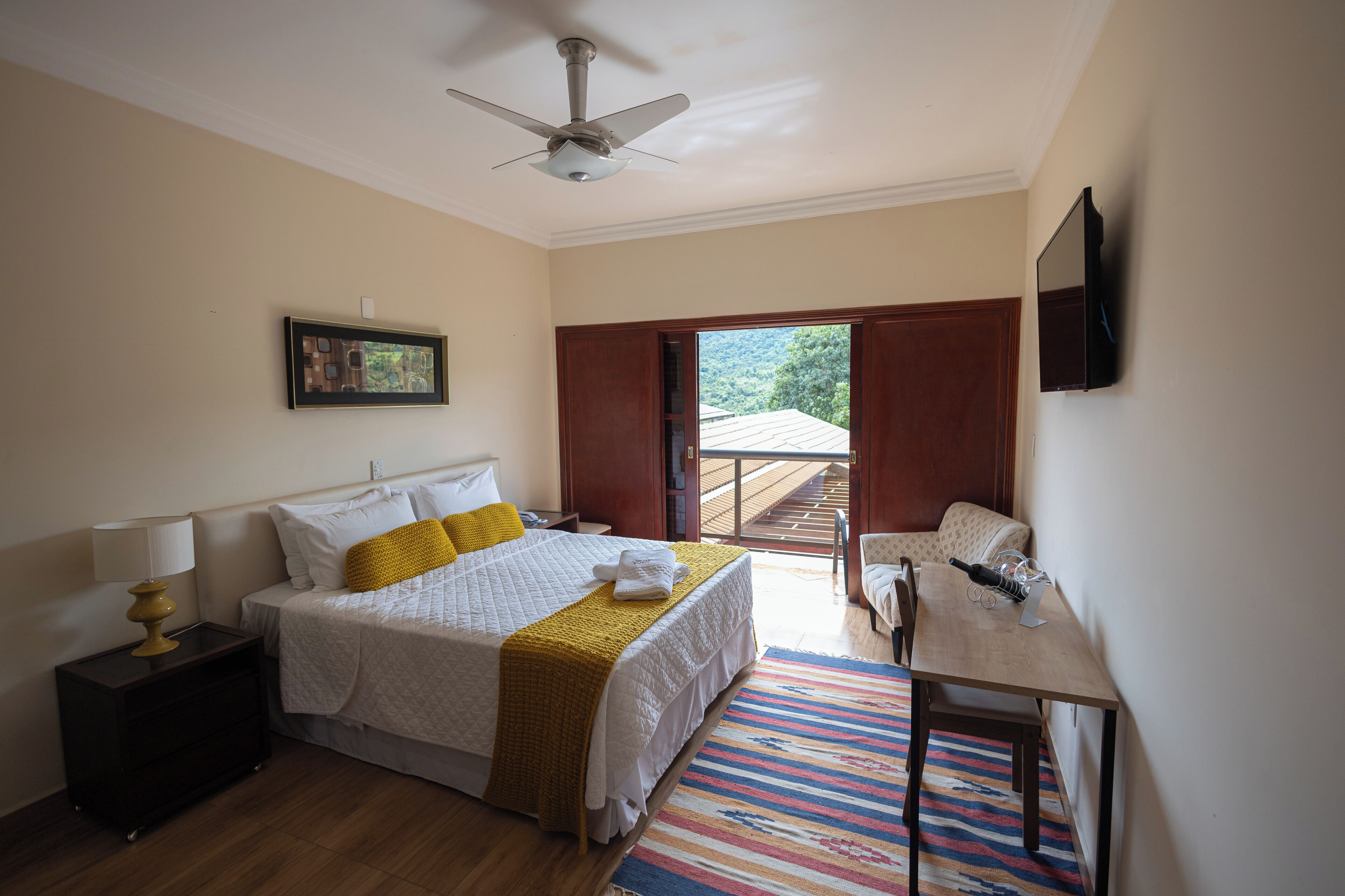 Suíte Standard com varanda | Free WiFi