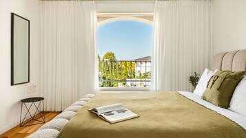 7 bedrooms, iron/ironing board, free WiFi