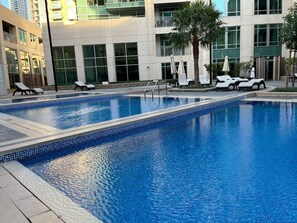 Pool - 1-bedroom Dubai Downtown-pool,gym,squash,badminton,games, multifunction,meeting (Dubai)