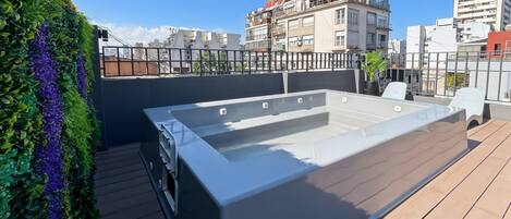 Apartment, 1 Schlafzimmer, Raucher, Balkon | Pool | Außenpool