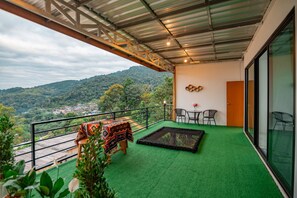 Basic Room, 1 Bedroom | Living area