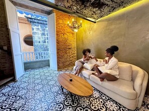 Deluxe Double Room, Balcony, City View | Living area - Hotel Villa Alta Guest House (Cartagena)