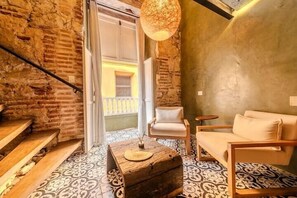 Deluxe Double Room, Balcony, City View | Living area - Hotel Villa Alta Guest House (Cartagena)