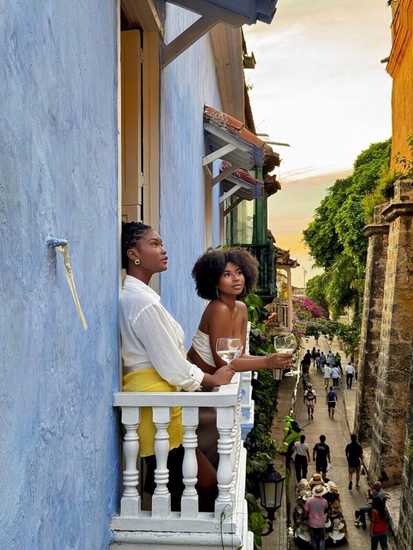 Deluxe Double Room, Balcony, City View | Down duvets, laptop workspace, free WiFi, bed sheets - Hotel Villa Alta Guest House (Cartagena)