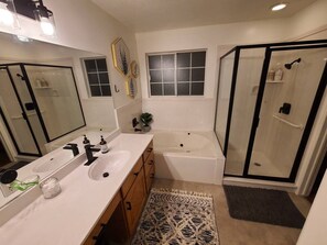 Hair dryer, towels - 20 min from world class skiing (Cottonwood Heights)