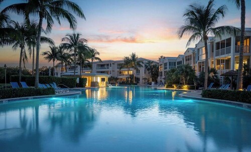 Sunrise Retreat: Ocean & Pool Views, Gym, PB Courts, Game Room, Marina and more