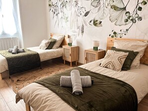 2 Schlafzimmer, Reisekinderbett, kostenloses WLAN, Bettwäsche