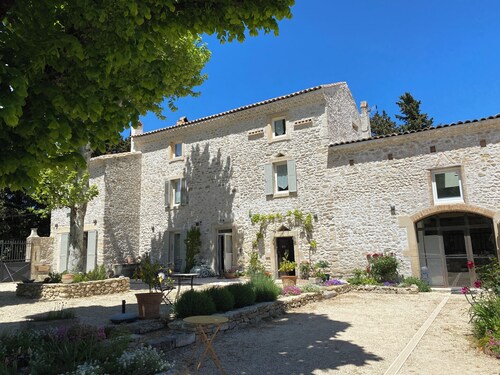 Authentique Mas provençal avec piscine privée  à 5 mn de Grignan