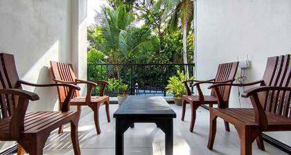 Villa 51 ,Spacious 4-bedroom apartment with WiFi, AC in enchanting Hikkaduwa