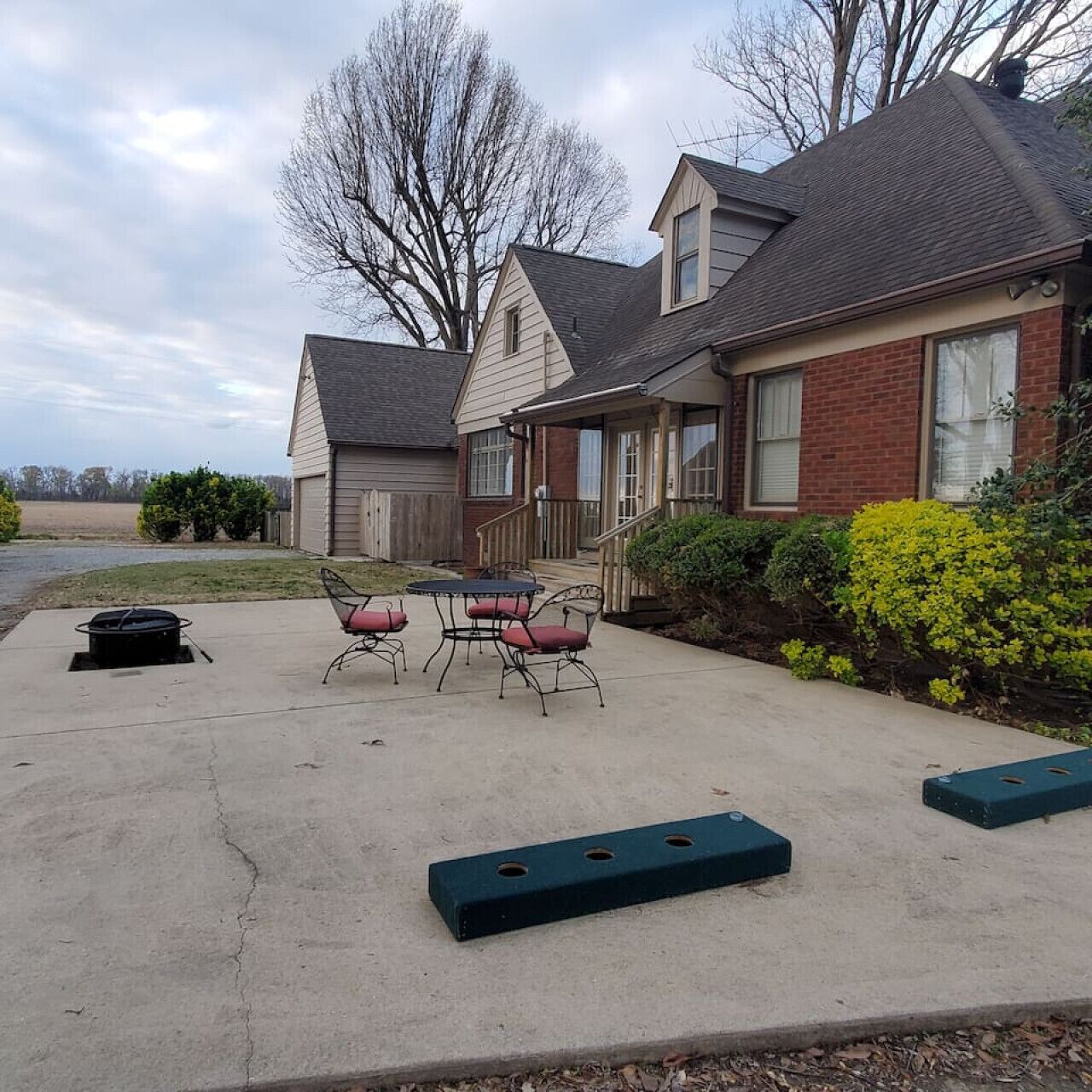 تناول الطعام بالخارج