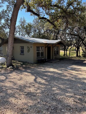 Exterior - Riverbend on the Frio Cabin 6 (Concan)
