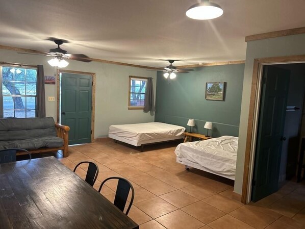 2 bedrooms, free WiFi