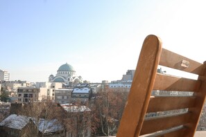 Superior Single Room, City View | Bathroom | Shower, hair dryer, slippers, towels - Smart Apartments Templum (Belgrade)