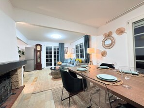Dining room - Spacious 4 bedrooms House (Strassen)