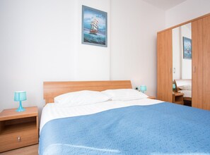 2 habitaciones, acceso a internet y ropa de cama