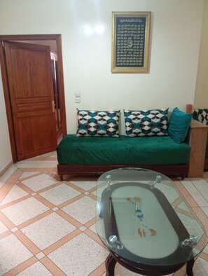 Interior - Just like home 3 minutes from restaurant, bakery, butcher and minimarket (Meknès)